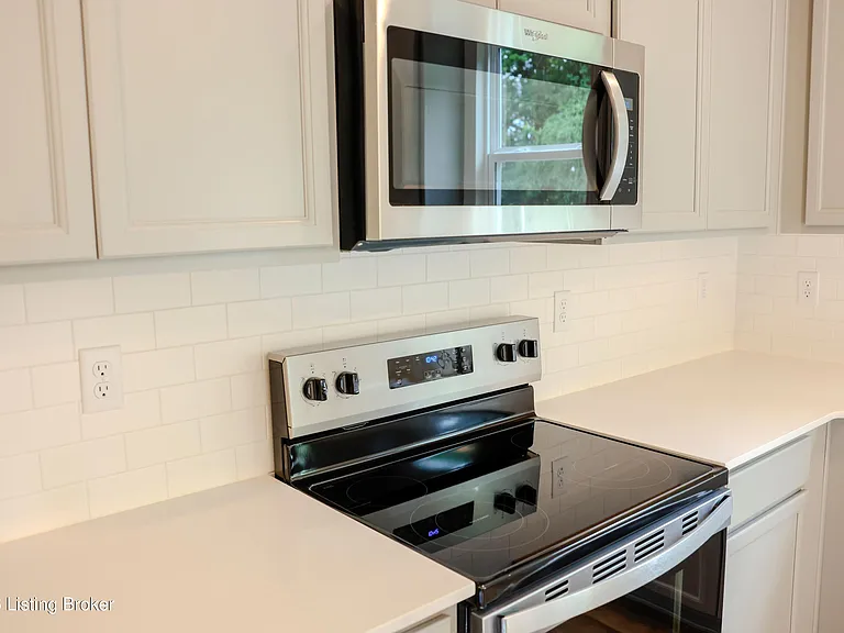 8300 Fairmount Rd — Photo 9