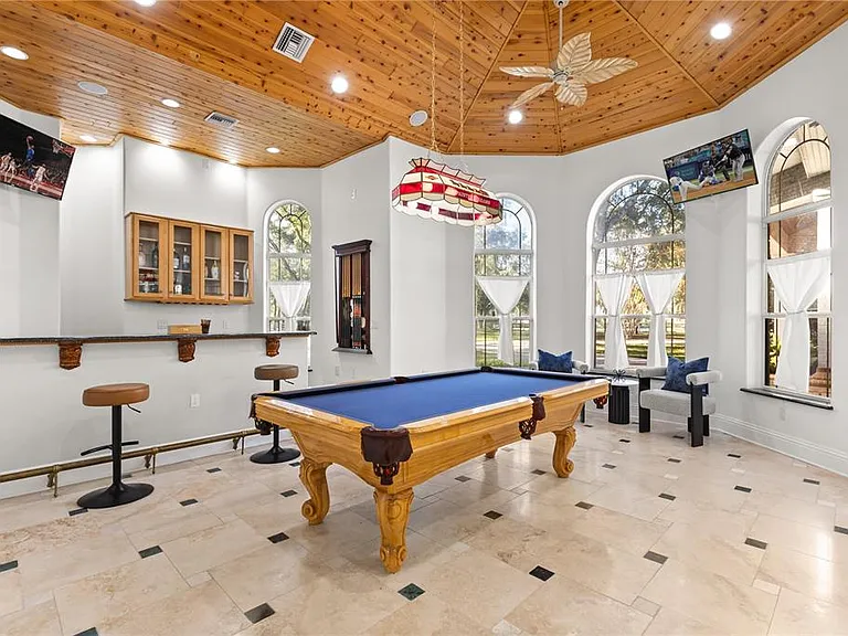 1501 Lake Markham Rd — Photo 27
