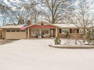157 Romine Cir, Ballwin, MO