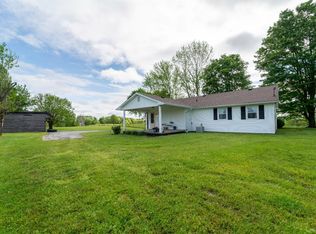 35 Red River Rd, Irvine, KY 40336