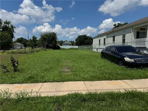 5431 N Tonti St, New Orleans, LA 70117