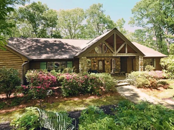 320 Pinyan Pl, Roswell, GA 30075