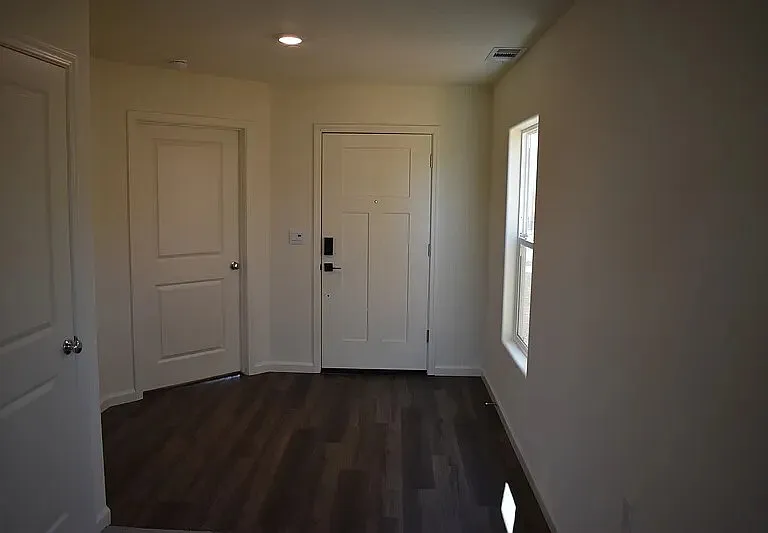 4049 Cinnabar Ave #2 — Photo 6