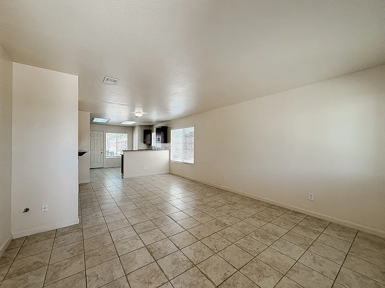 71531 Sunnyvale Dr — Photo 5