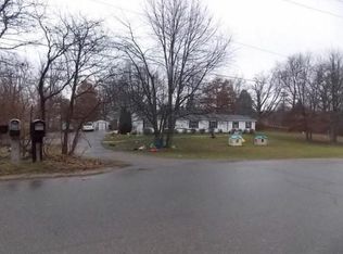 33022 Fredrick St, Paw Paw, MI 49079