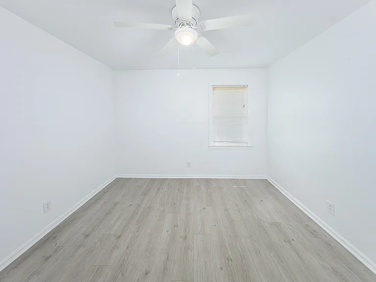1637 Atkamire Dr — Photo 11