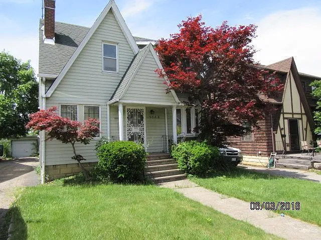 5558 Grasmere Ave photo 1