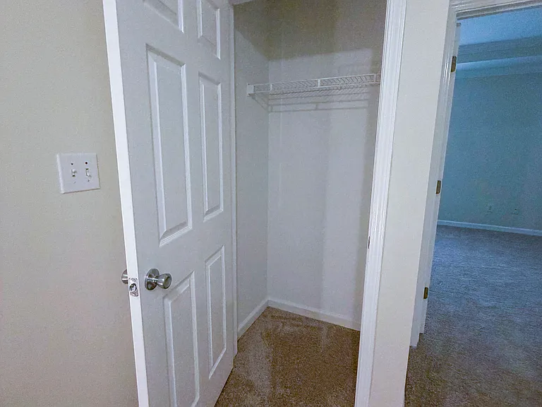 112 Sheffield Ct — Photo 25
