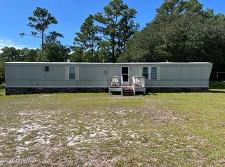 112 Pettiford Road, Peletier, NC 28584