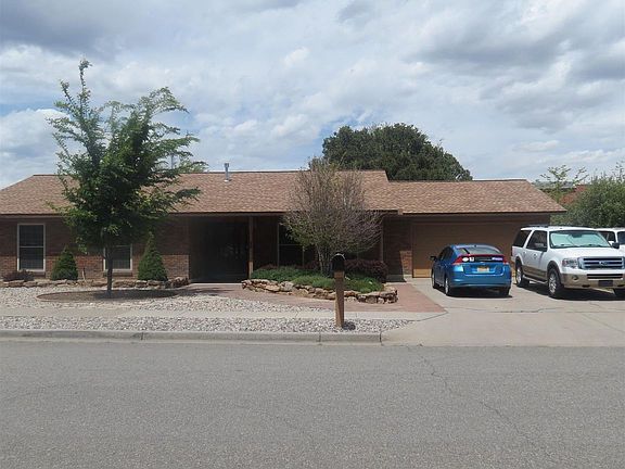 2nd image of 402 Pruitt Ave