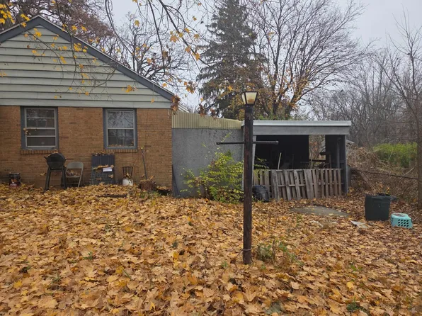 1872 Shady Crest St, Decatur, IL 62521