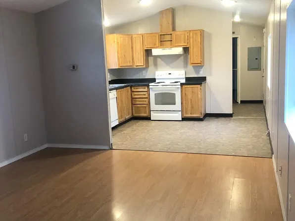 402 E 10th Ave, Kennewick, WA