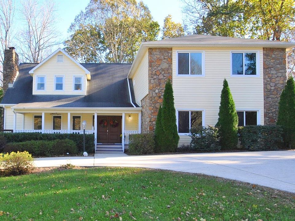 1st image of 411 Meadowridge Dr