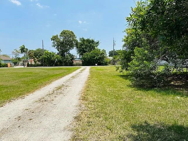 3421 Helena Dr — Photo 32