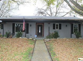 795 Paige St, Seguin, TX 78155