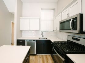 1419-1421 North Franklin Street, 1