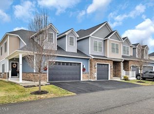 40 Stacey Way, Troy, NY 12180