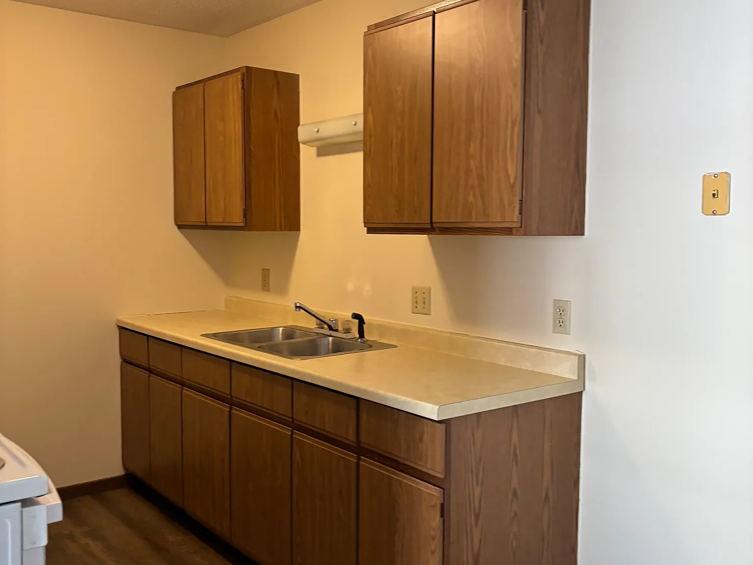 2 bed, $975 — Photo 3