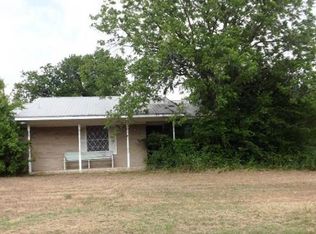 1806 Howard Rd, Waxahachie, TX 75165