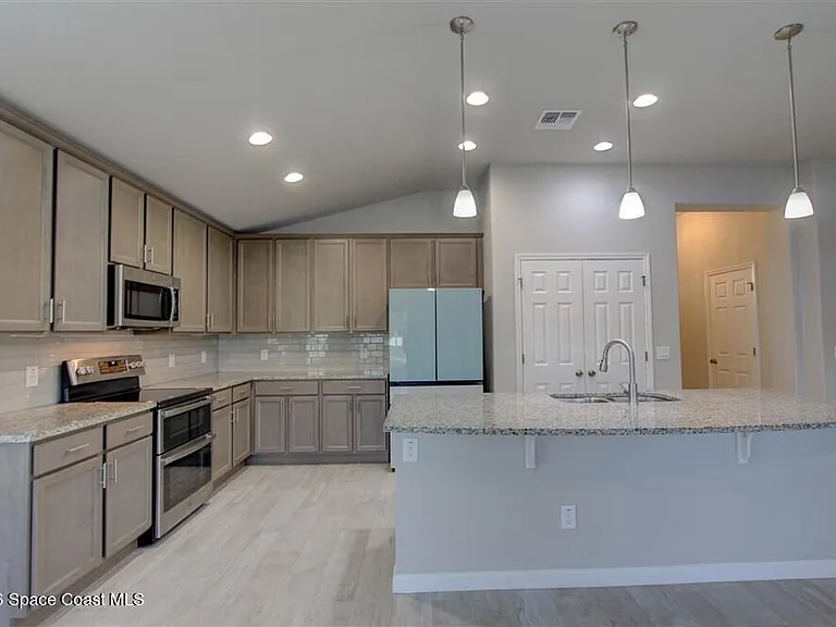 4188 Trovita Cir W — Photo 14