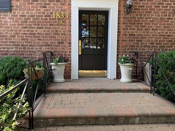 3rd image of 1833 Palmer Ave