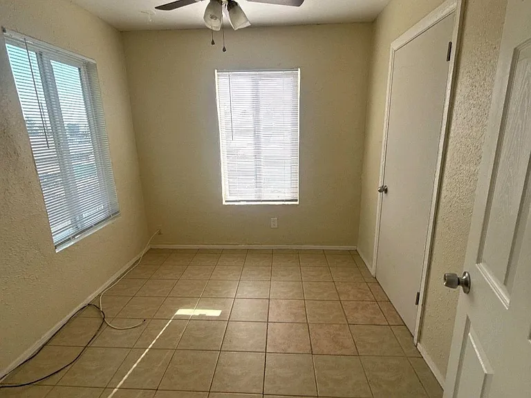 719 Eye St — Photo 8