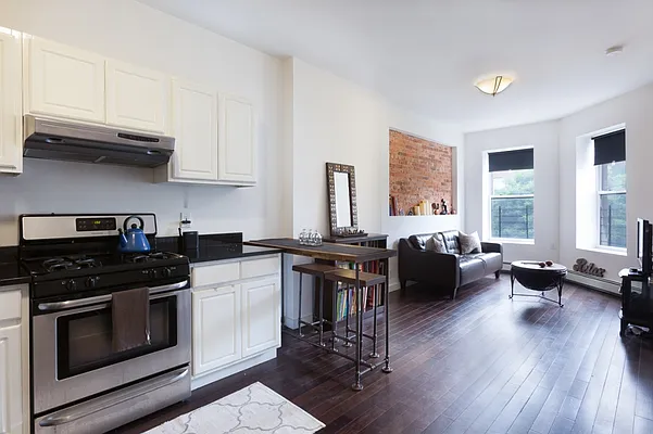 Rented by MNS | media 25