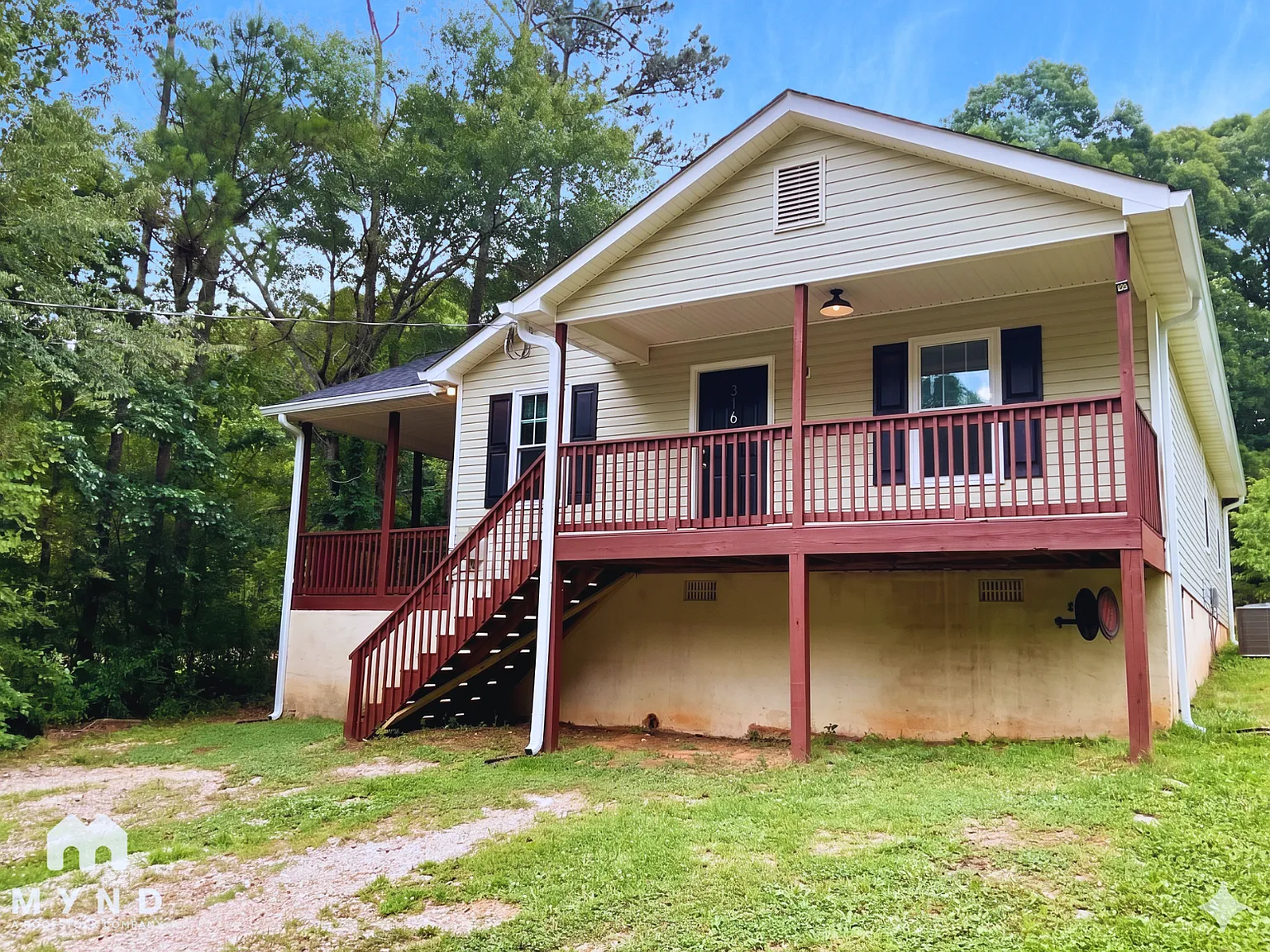 3 bed, 2.0 bath, 1161 sqft, $1,535 — Photo 2