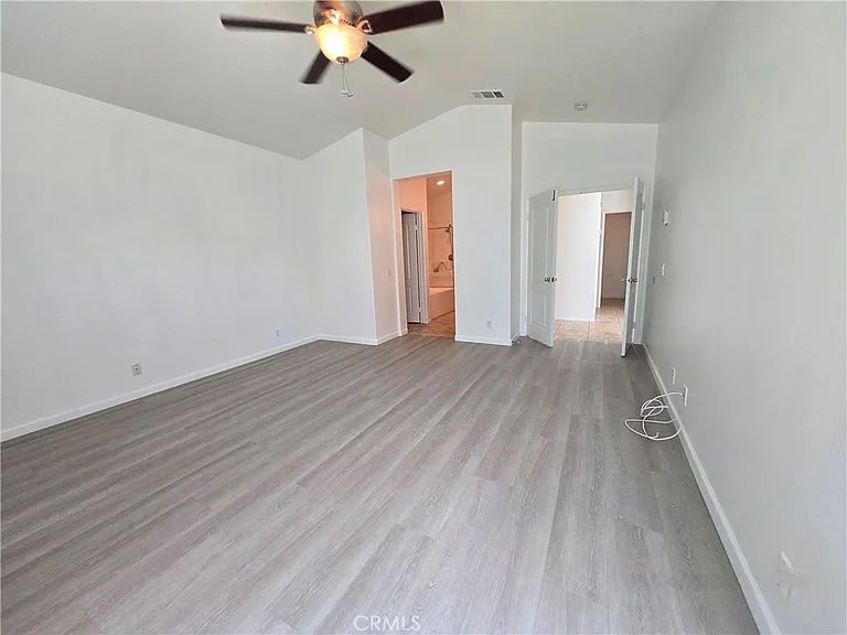 481 Pinewood — Photo 12