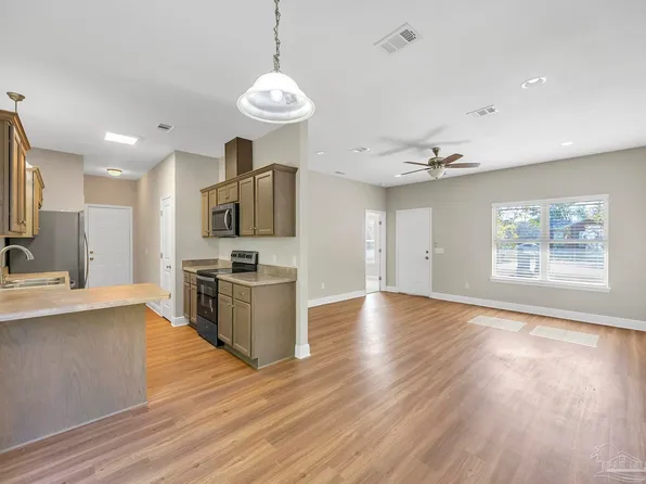 151 Mintz Ln, Cantonment, FL 32533