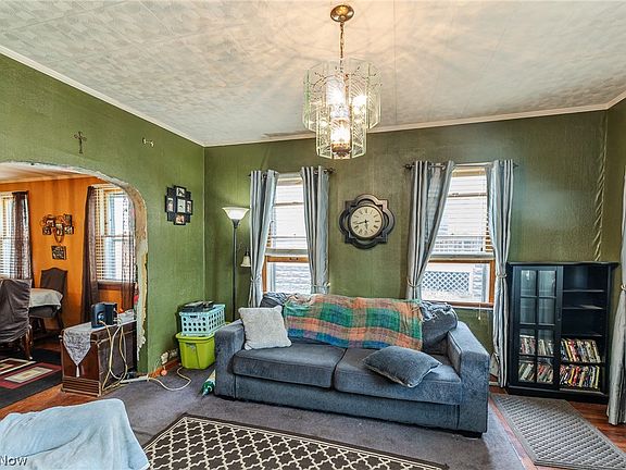 4th image of 3521 W 49th St