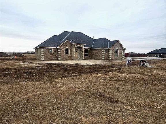 2nd image of 280 Mountain Ridge Pl