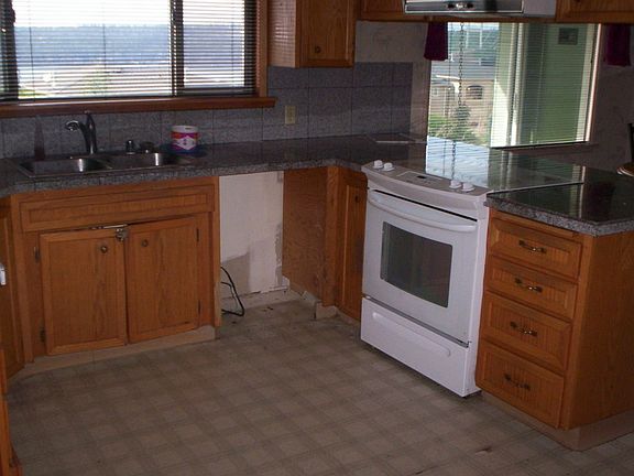 5th image of 1114 N Jackson Ave