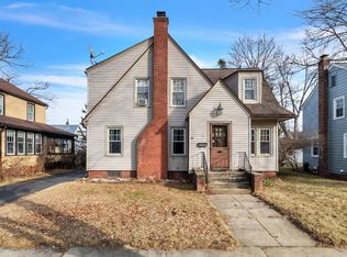 111 Manchester Ter, Springfield, MA 01108