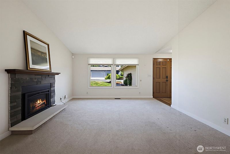 5th image of 24833 13th Avenue S