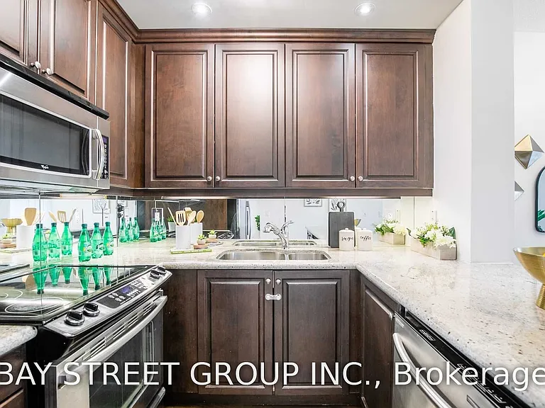 628 Fleet St #1801 — Photo 13