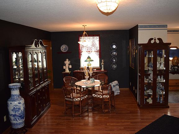 5th image of 525 N Pearl Ave