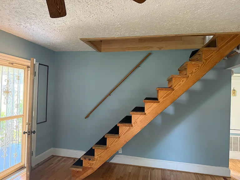 324 E Peterson Dr — Photo 61