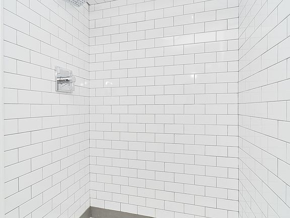 5th image of 324 E 74th St APT 1C