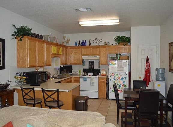 2nd image of 3205 Raven Dr