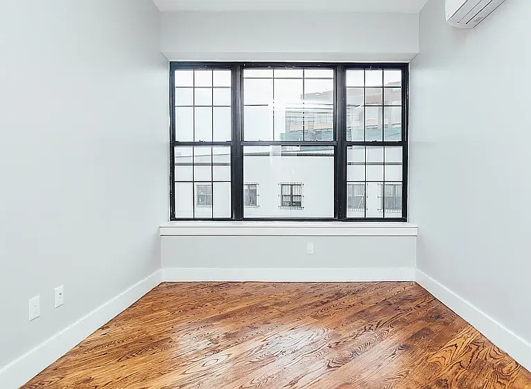 35 Claver Pl #1K — Photo 4