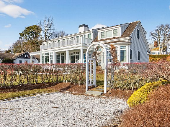 2nd image of 121 Queen Anne Road