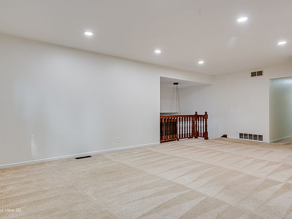 2nd image of 308 Pacific Dr