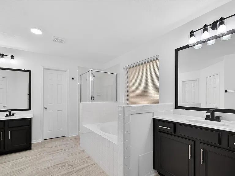 15807 Sonoma Park Dr — Photo 23