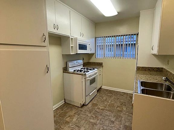 4th image of 509 E San Jose Ave #509K