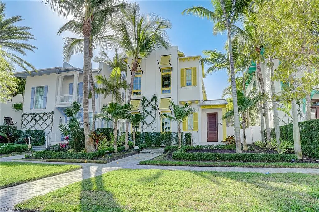 4 bed, 4.5 bath, 3156 sqft, $48,000 — Photo 2