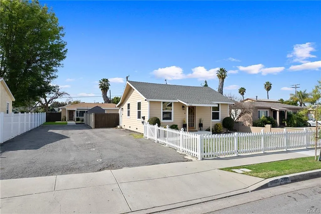 Building Photo - 21421 Horst Ave
