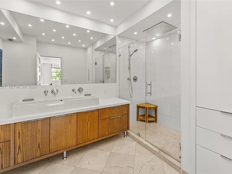 5640 Collins Ave #4D — Photo 18