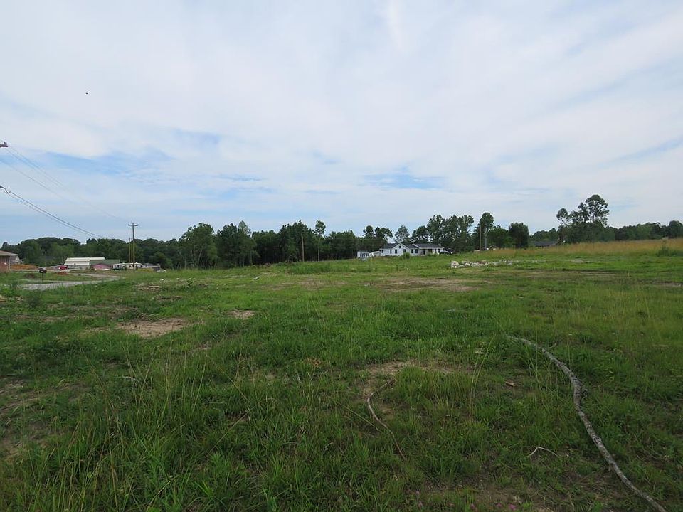 1st image of 3695 Mockingbird Hill Cir