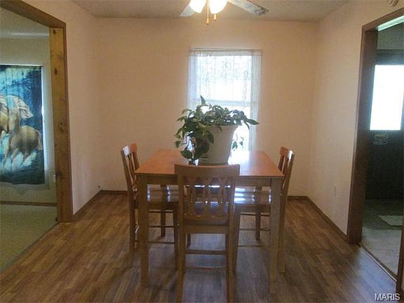 3rd image of 4525 Valley View Dr